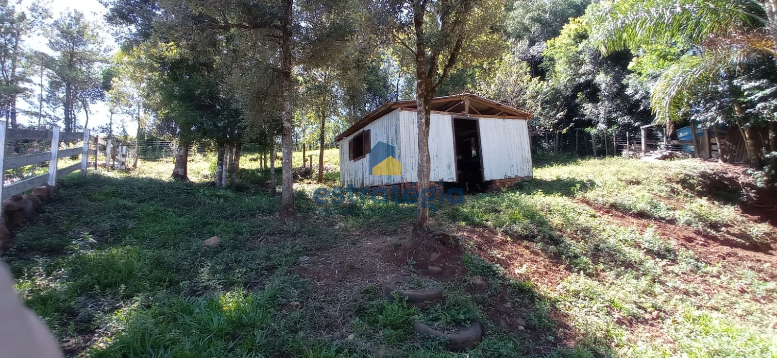 CHÁCARA EM LINHA TRÊS | Estratégia Negócios Imobiliários