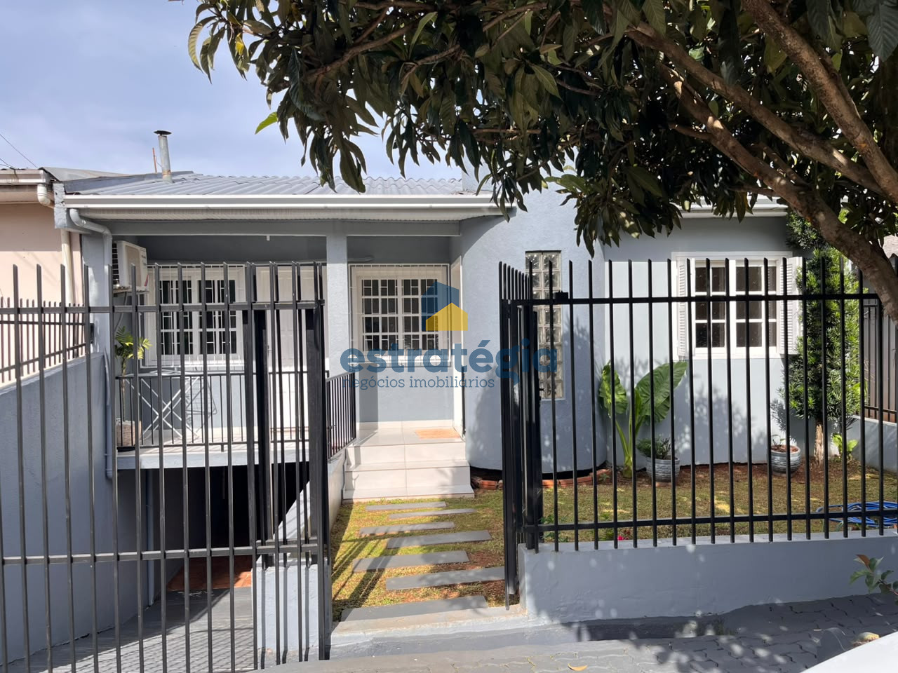 TERRENO Á VENDA COM CASA NO LOTEAMENTO SOL POENTE | Estratégia Negócios Imobiliários